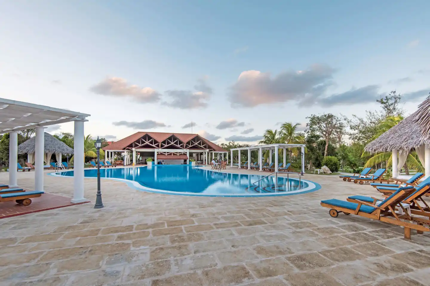 Playa Pesquero Pool