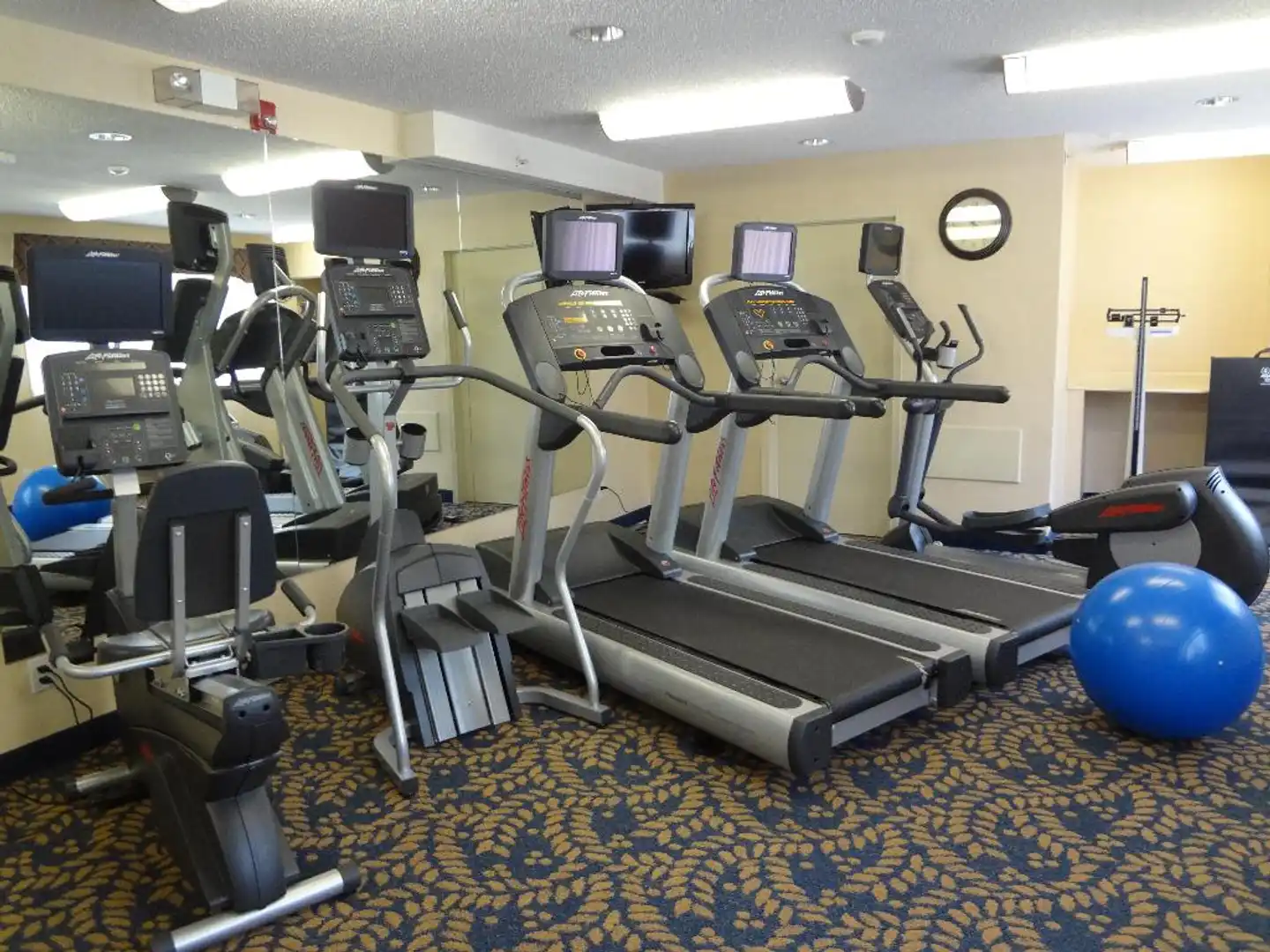 Holiday Inn Hinton Sport und Entertainment