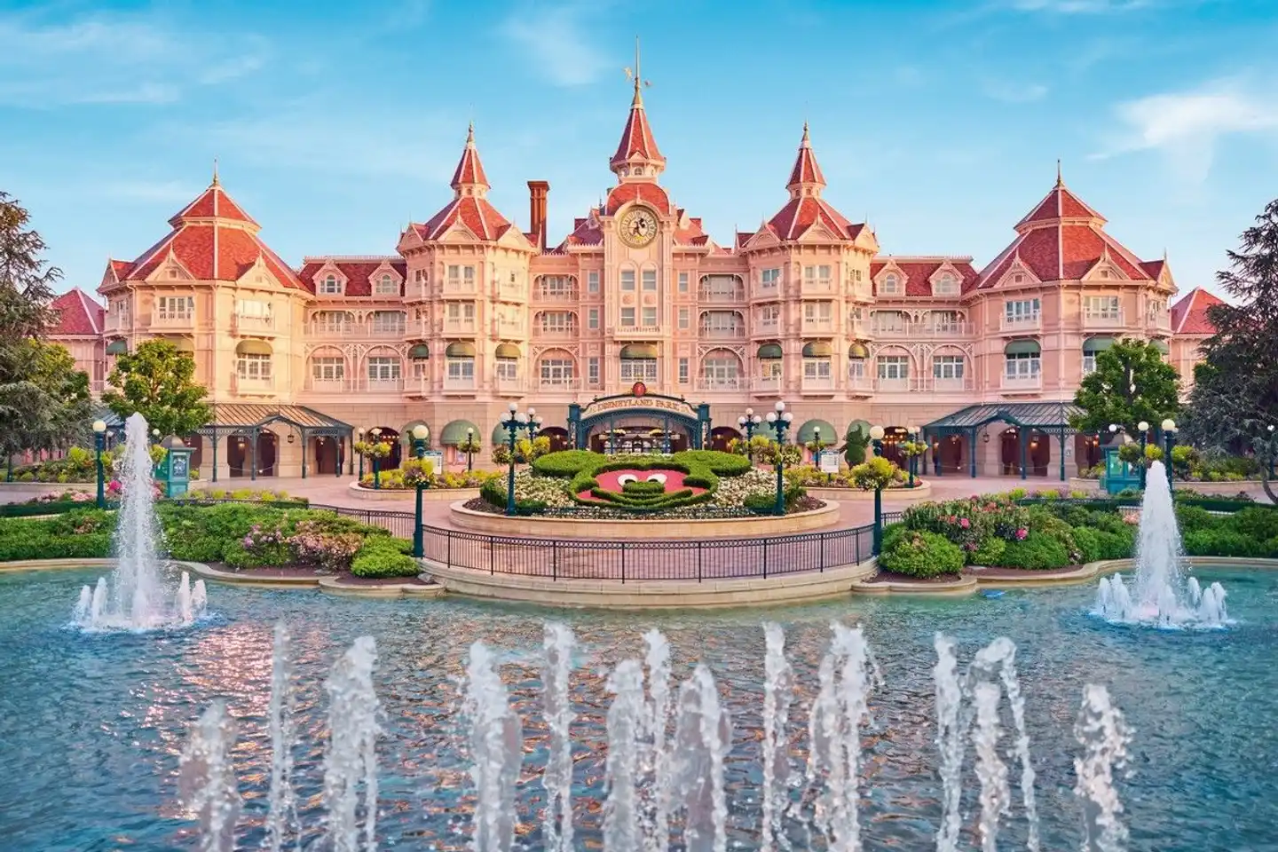 Disneyland® Hotel Aussenansicht
