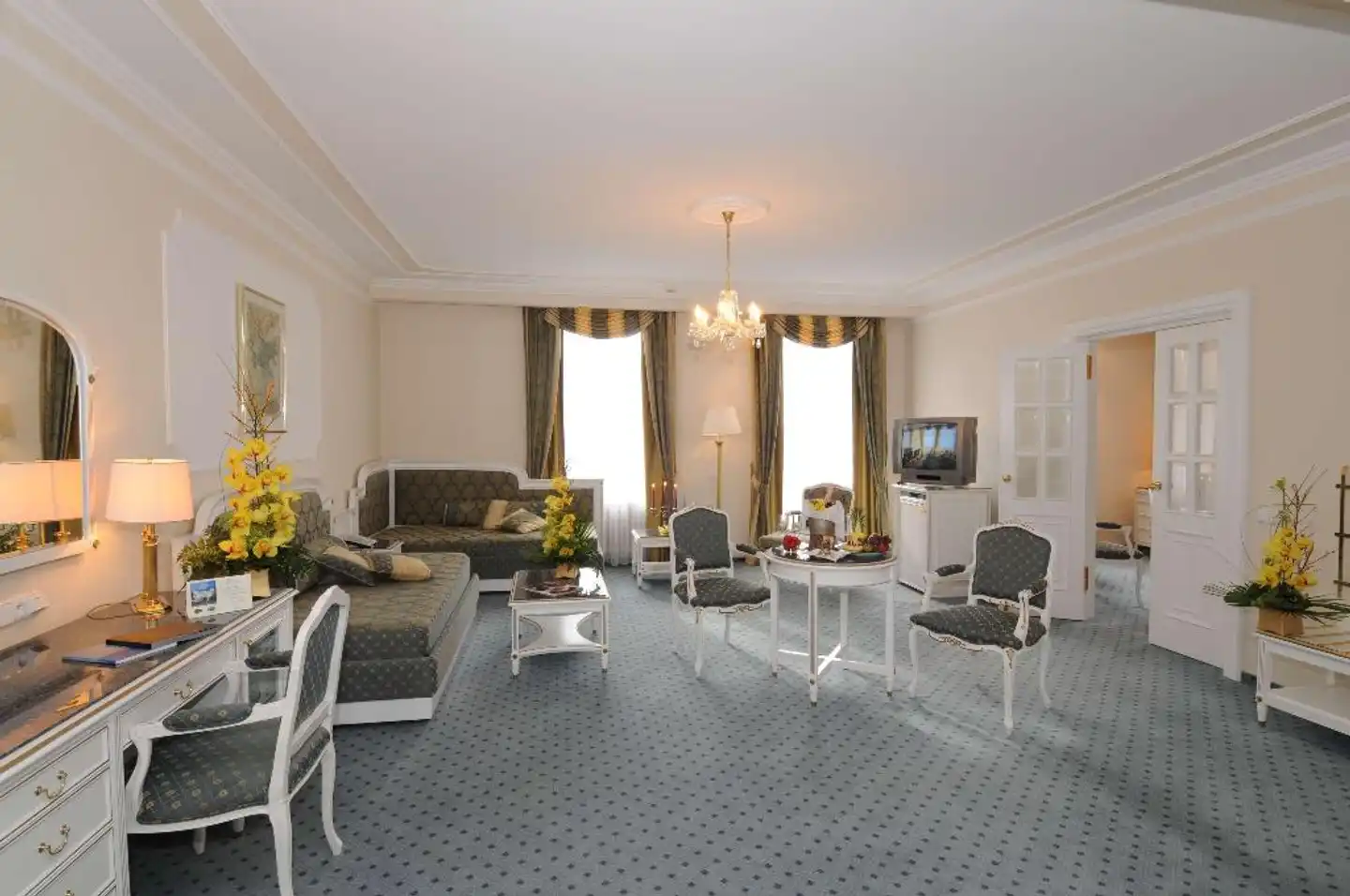 Esplanade Spa and Golf Resort Lobby