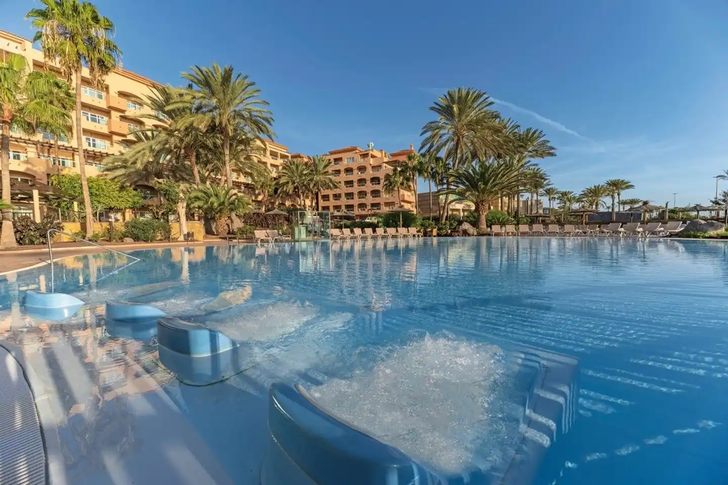 Elba Sara Beach & Golf Resort Pool