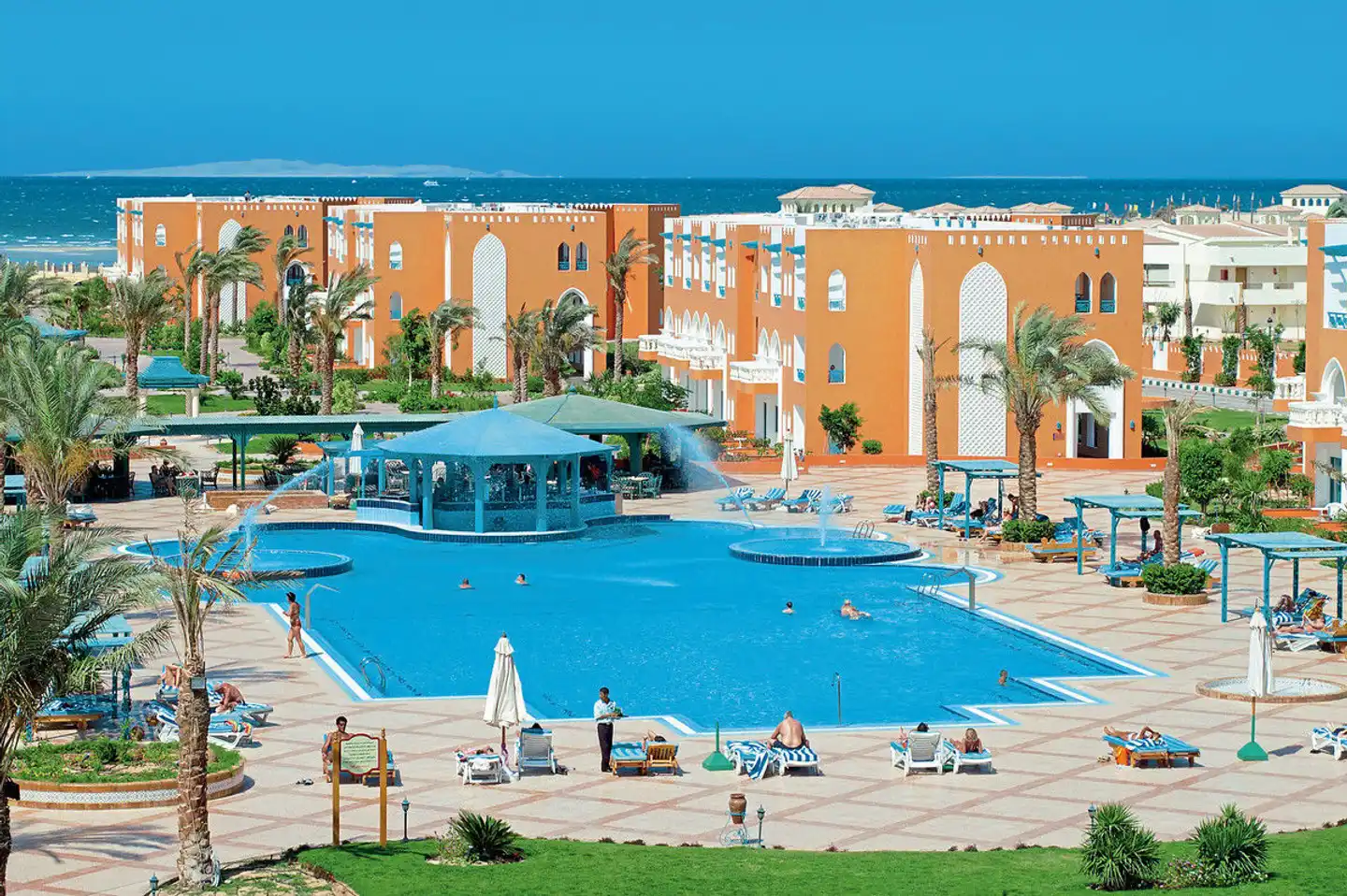 Sunrise Garden Beach Resort - Select Pool
