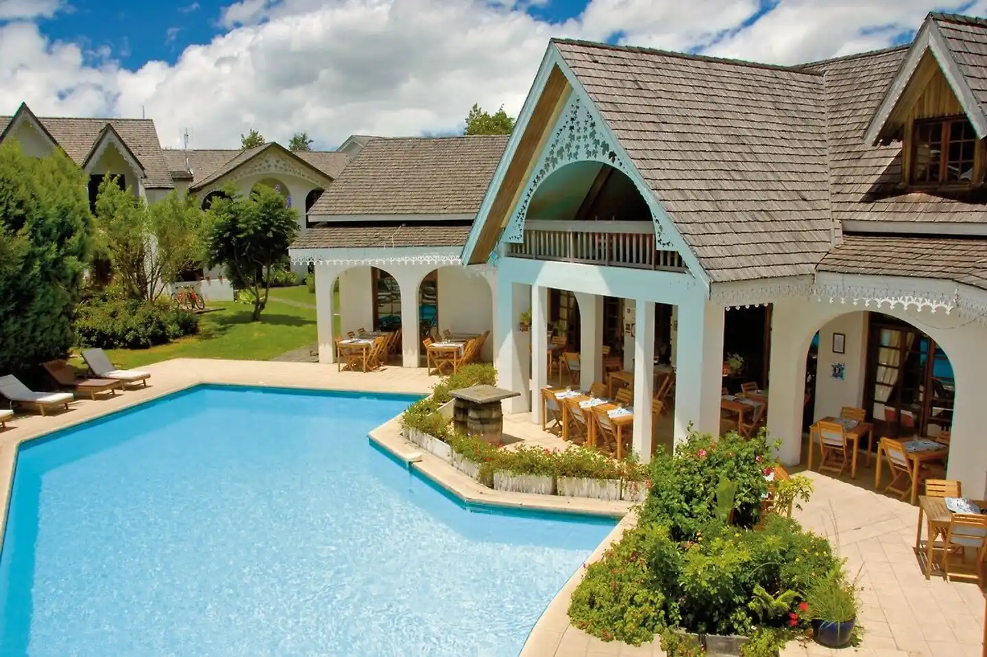 Le Vieux Cep Pool