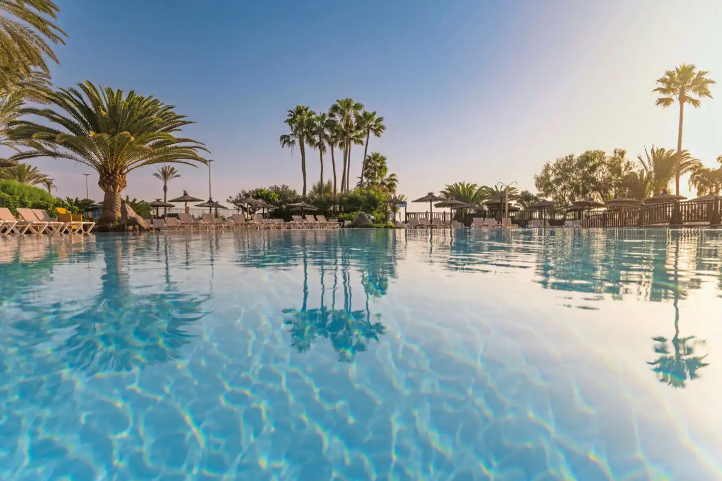 Elba Sara Beach & Golf Resort Pool