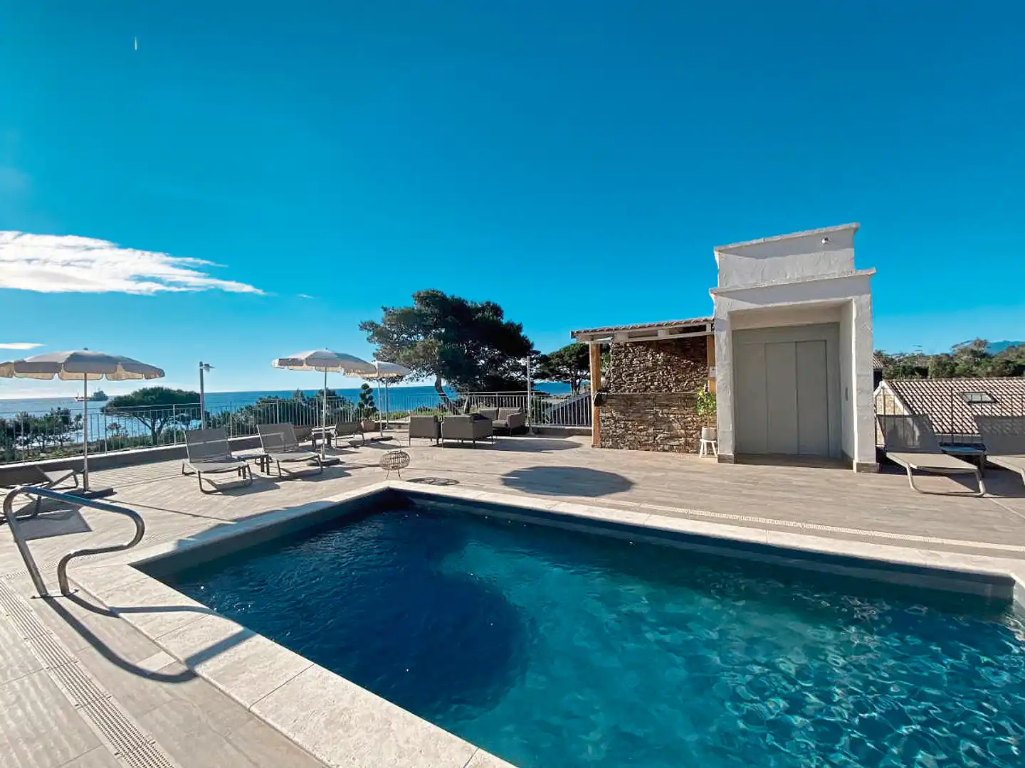 La Lagune Pool