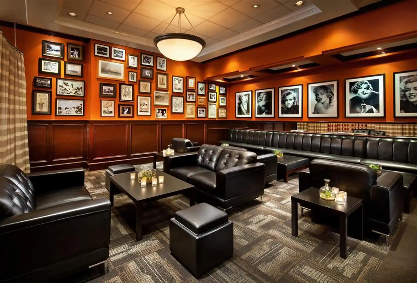 Dossier Hotel Bar