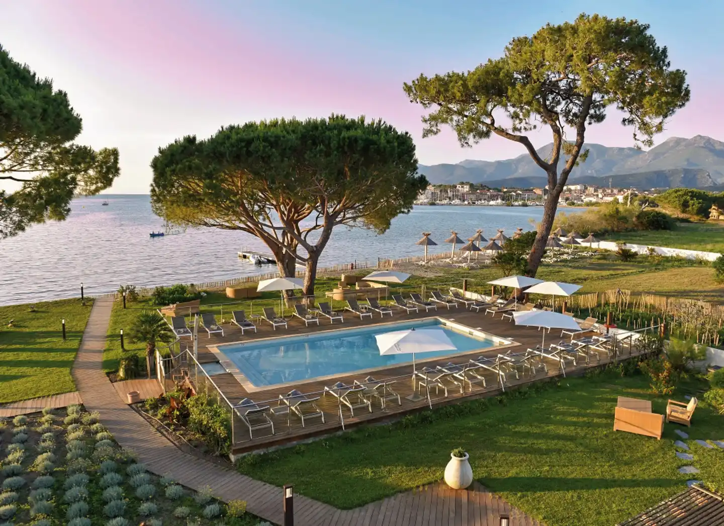 La Roya Pool