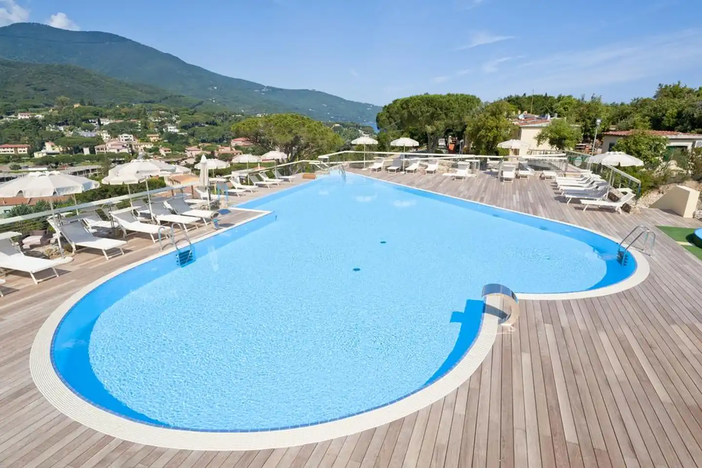 La Perla Del Golfo Pool