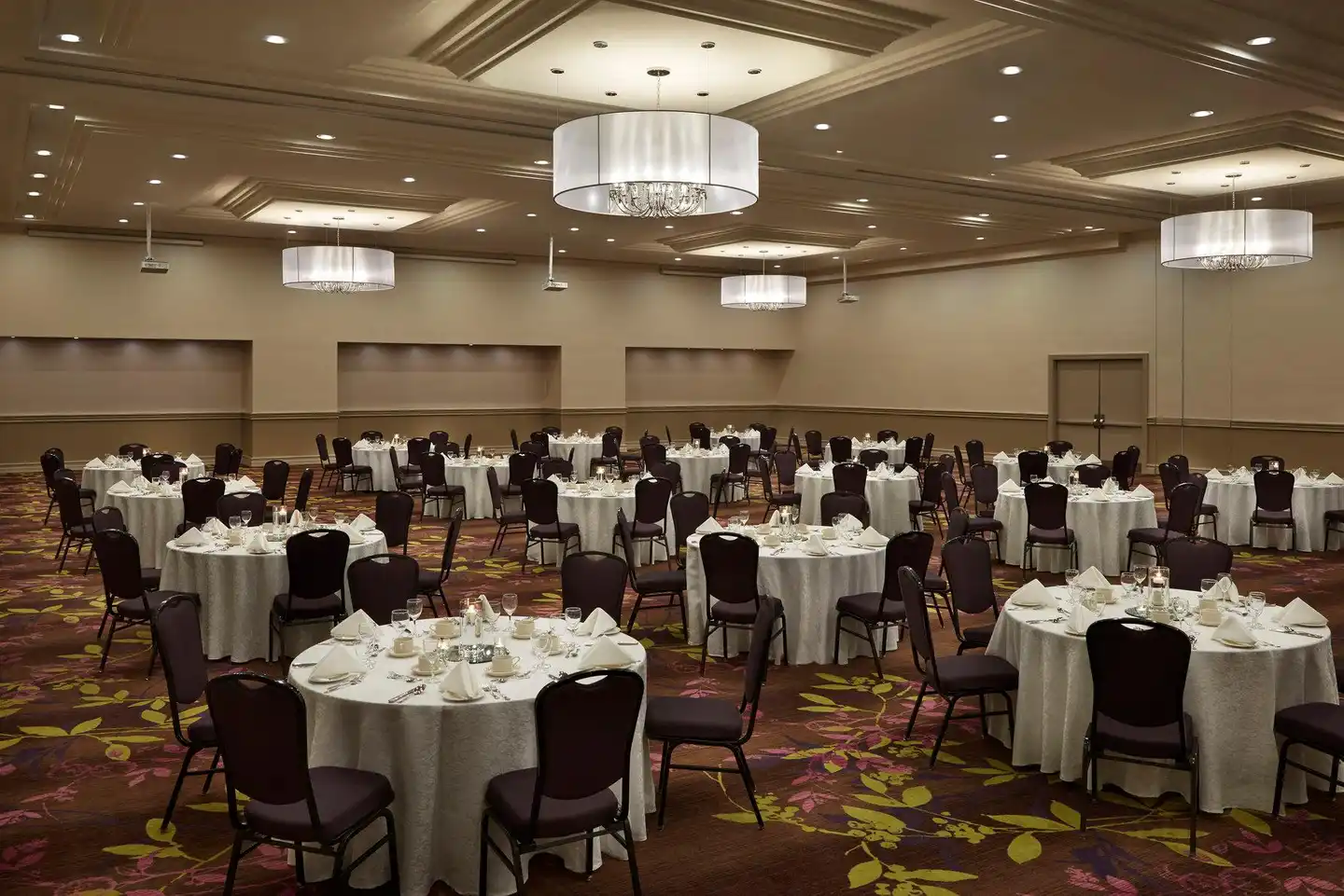 Holiday Inn Toronto International Airport Restaurant