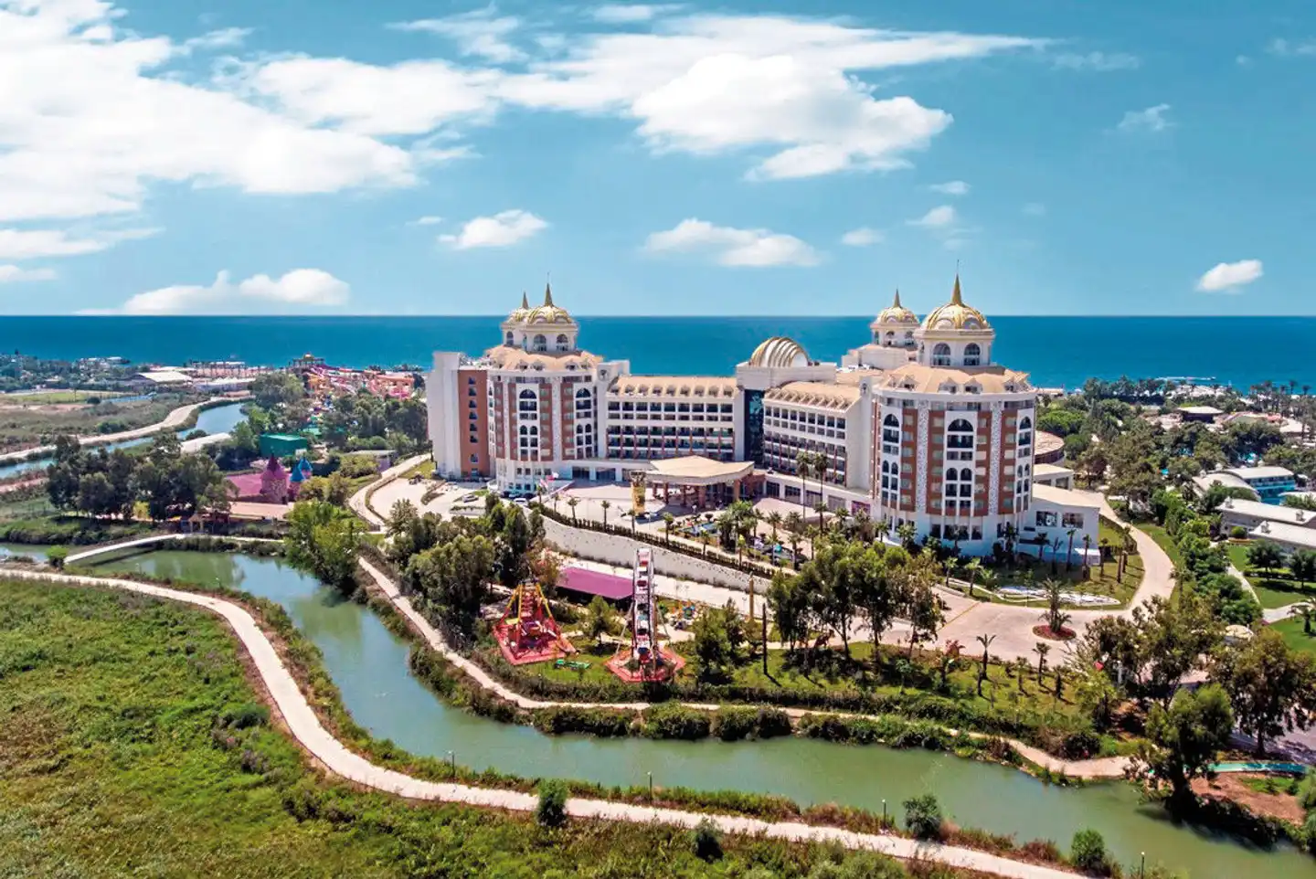 Delphin BE GRAND Resort Aussenansicht