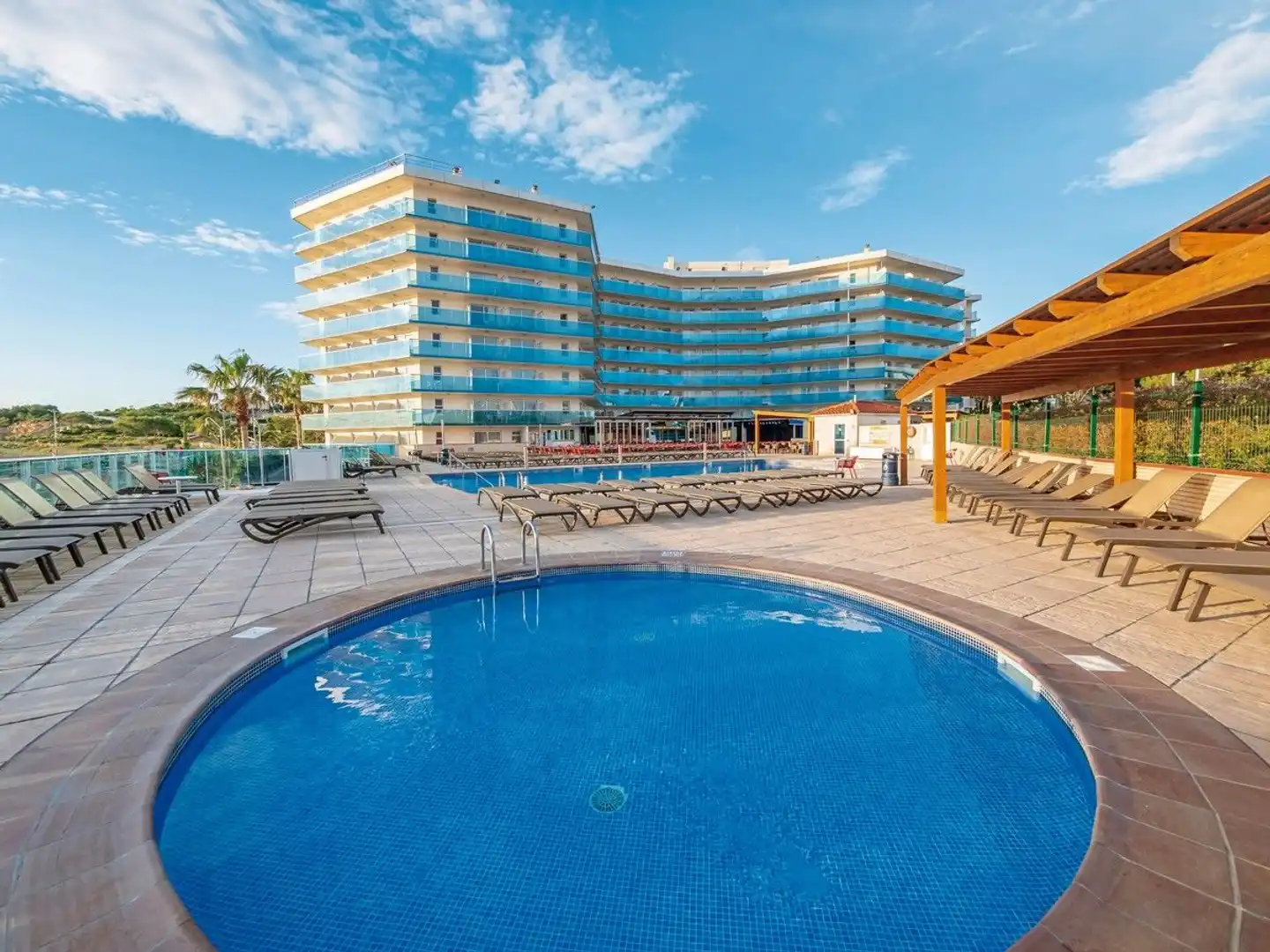 Golden Donaire Beach Pool