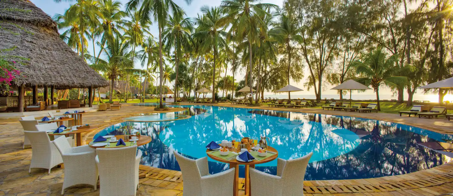 Bluebay Beach Resort & Spa Terrasse