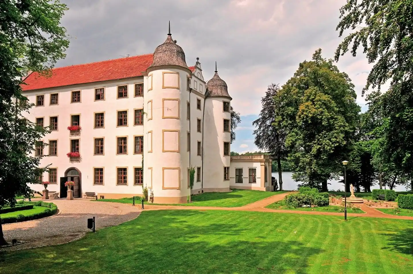 Schloßhotel Podewils Aussenansicht