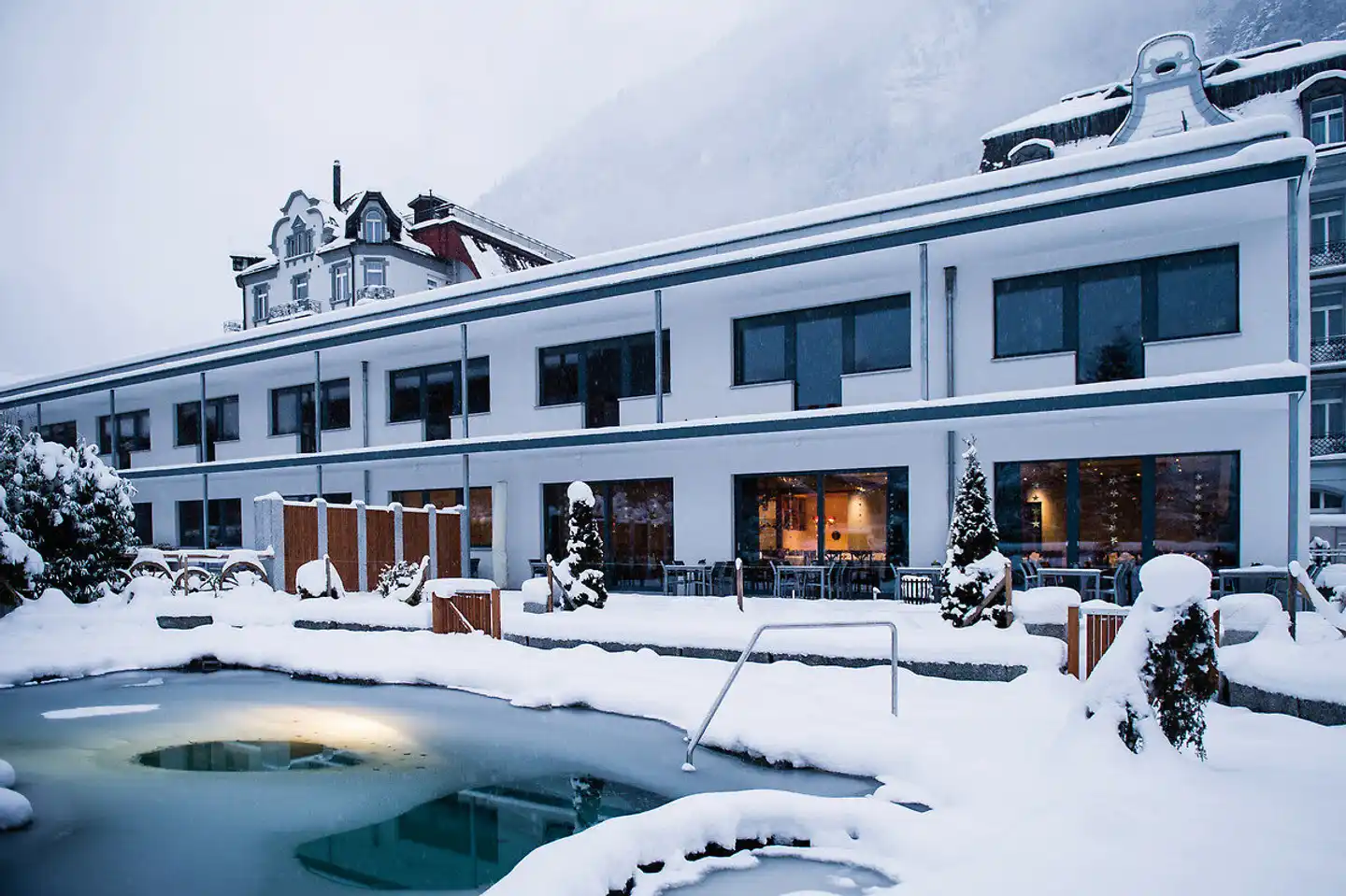Carlton-Europe Vintage Erwachsenenhotel Aussenansicht