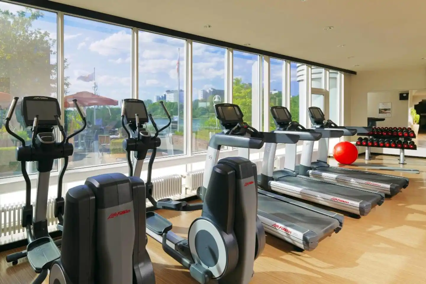 Heidelberg Marriott Hotel Sport und Entertainment