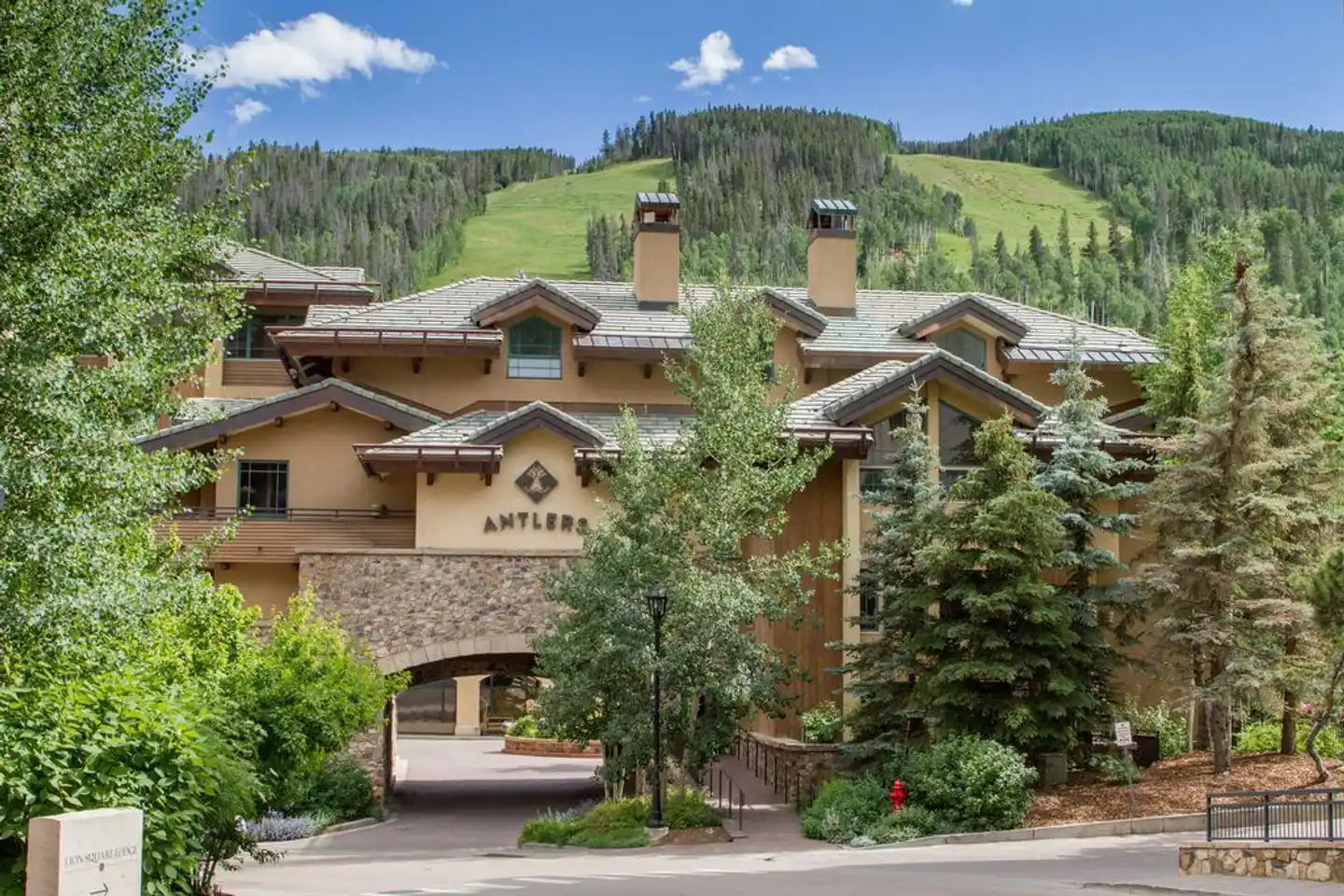 Antlers at Vail Resort Aussenansicht