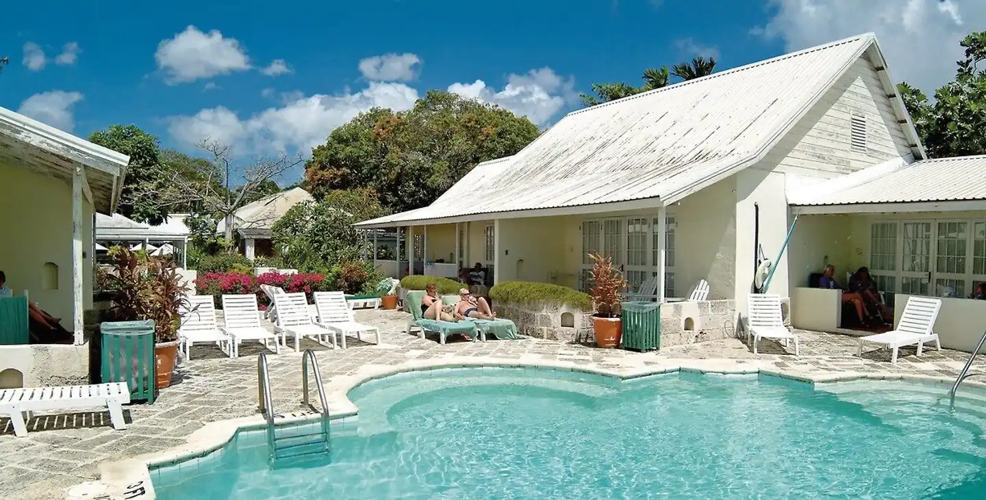 Island Inn Pool