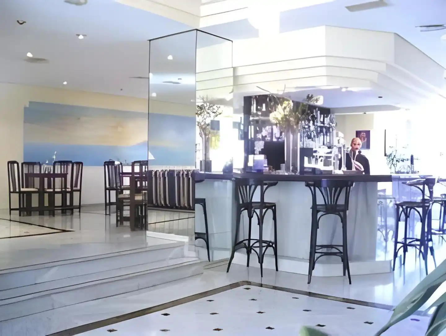 El Faro Marbella Bar
