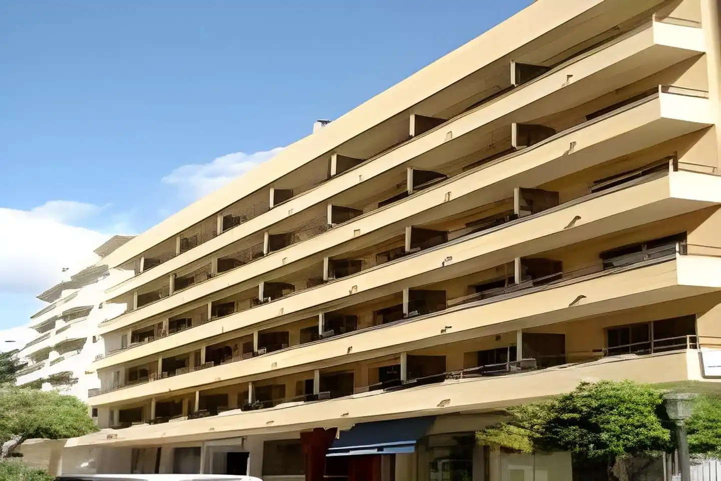 El Faro Marbella Aussenansicht