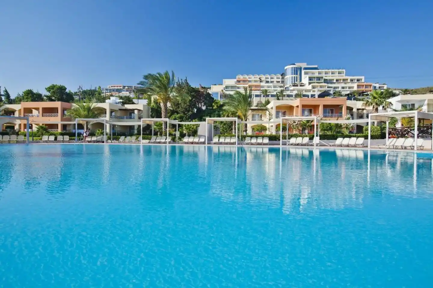 Kipriotis Maris Suites Pool