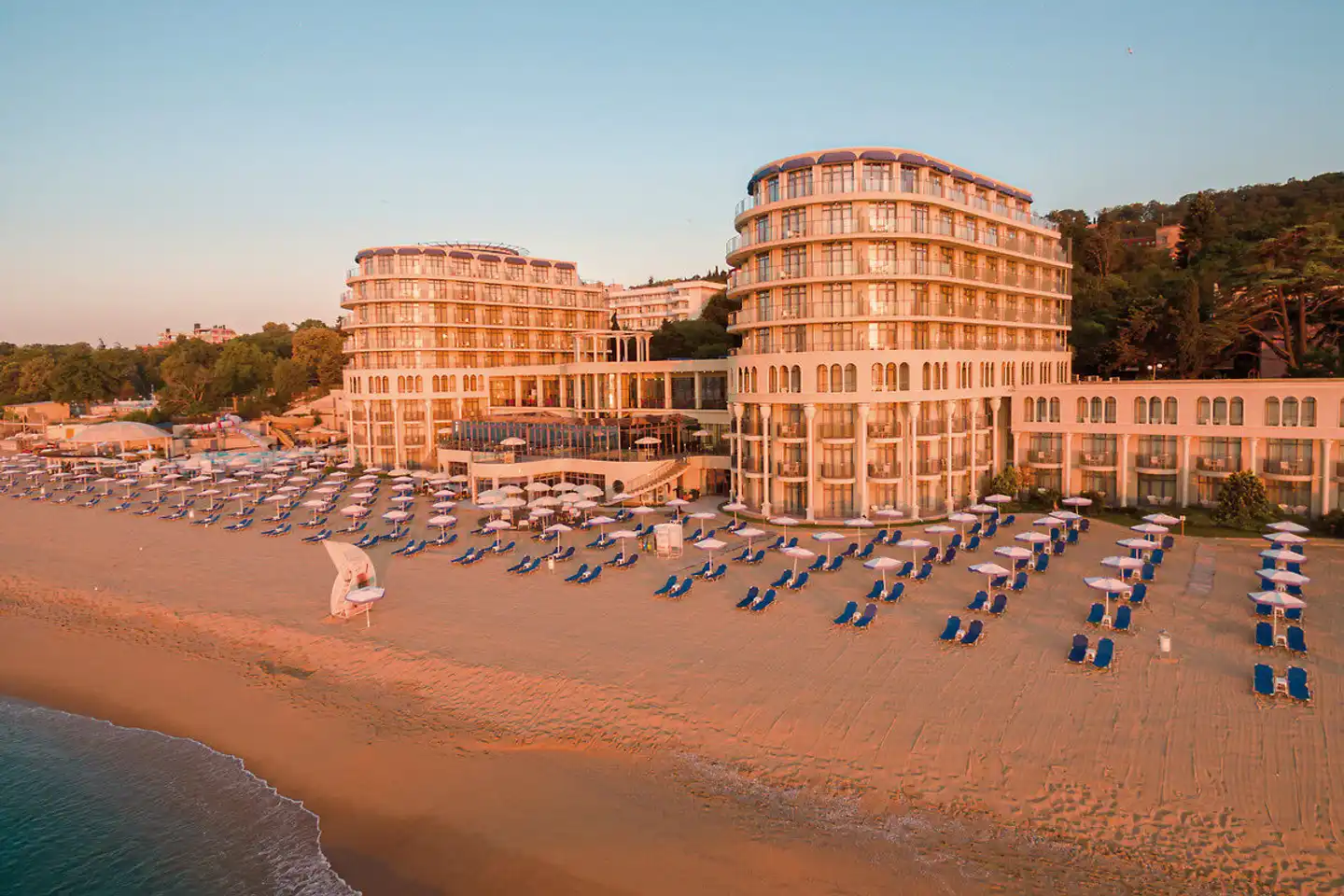 Hotel Balneo & SPA Azalia Aussenansicht