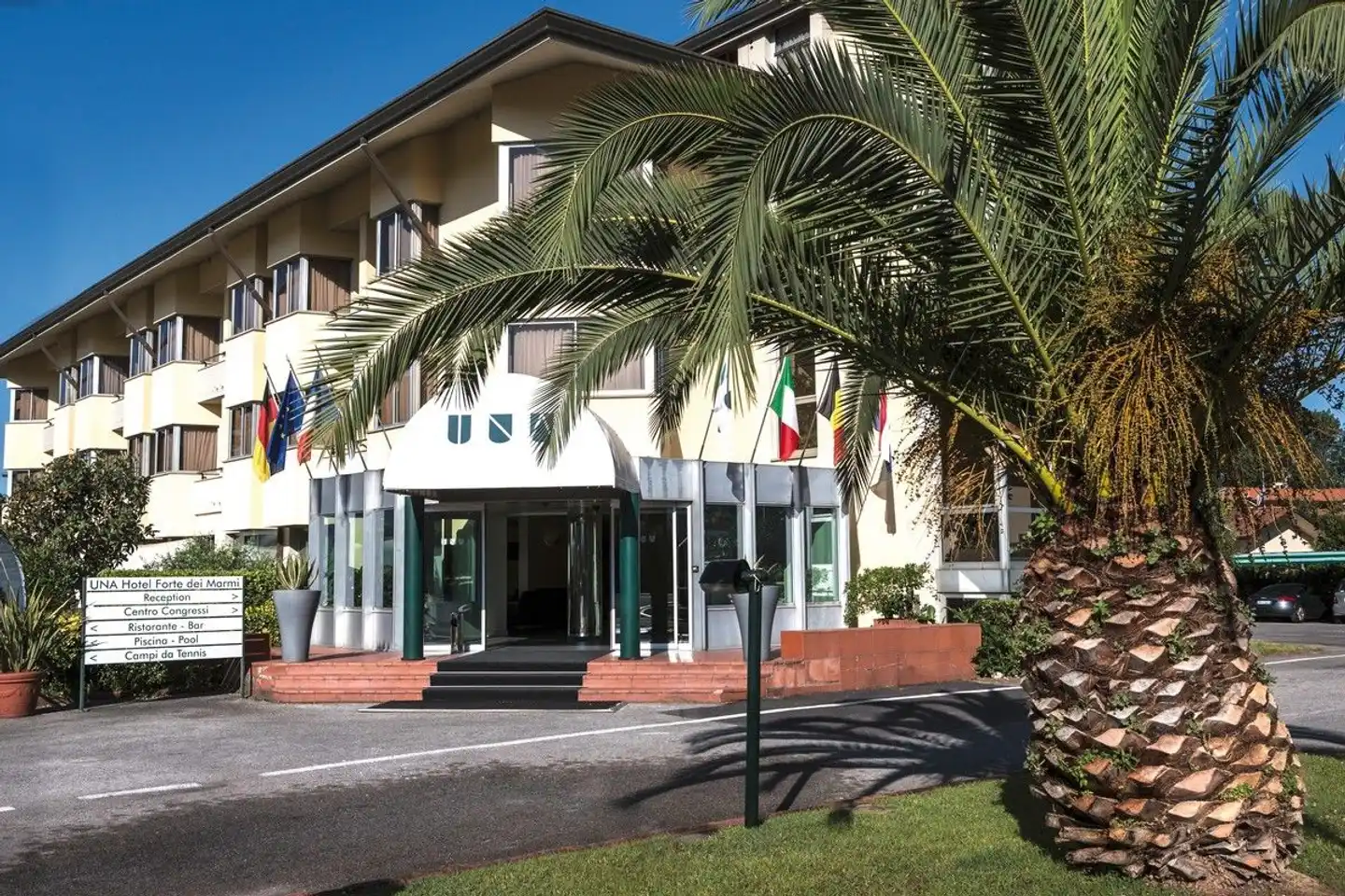 UNAHOTELS Forte dei Marmi Aussenansicht