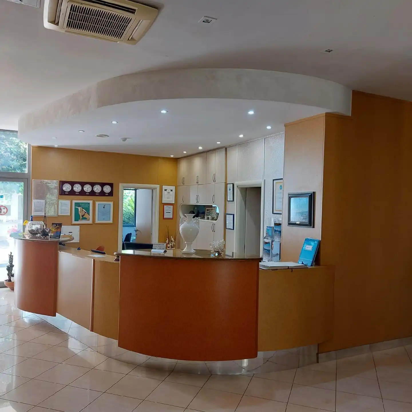 Hotel Rivijera Bar