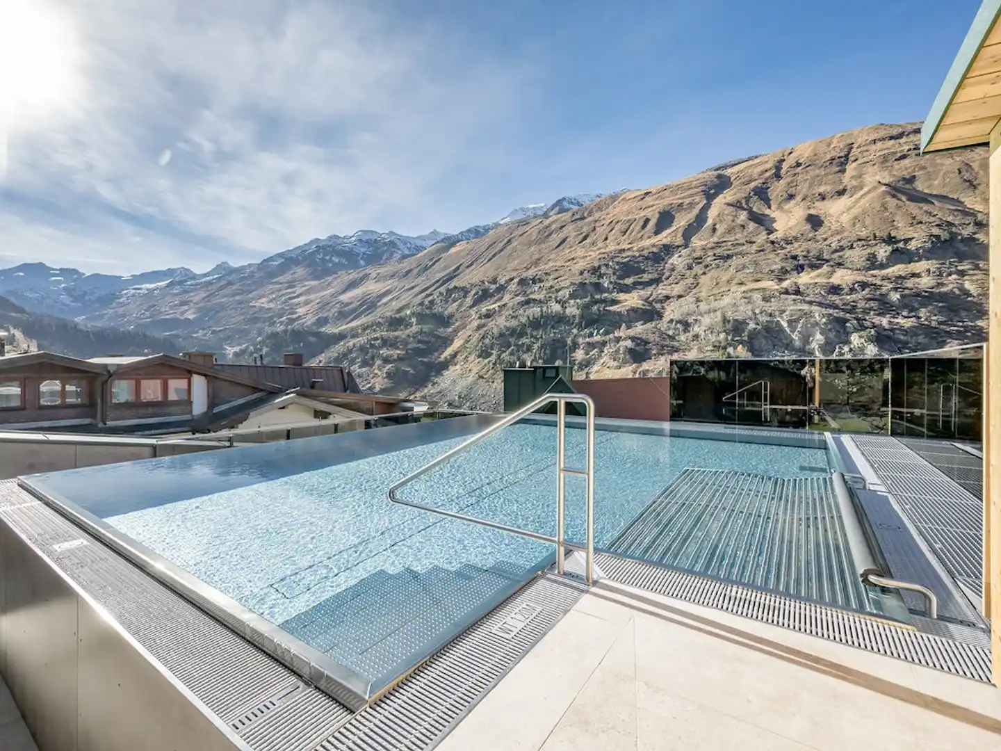 Enzian Pool