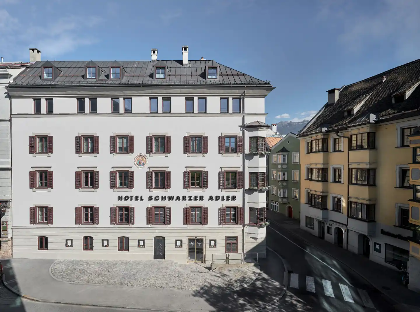 Hotel Schwarzer Adler Aussenansicht