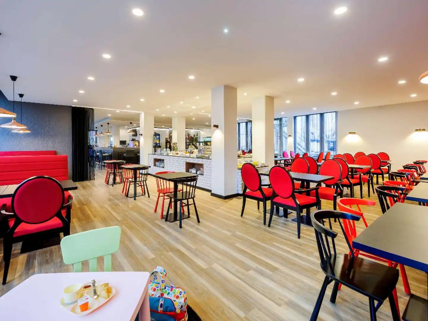 ibis Styles Halle Bar