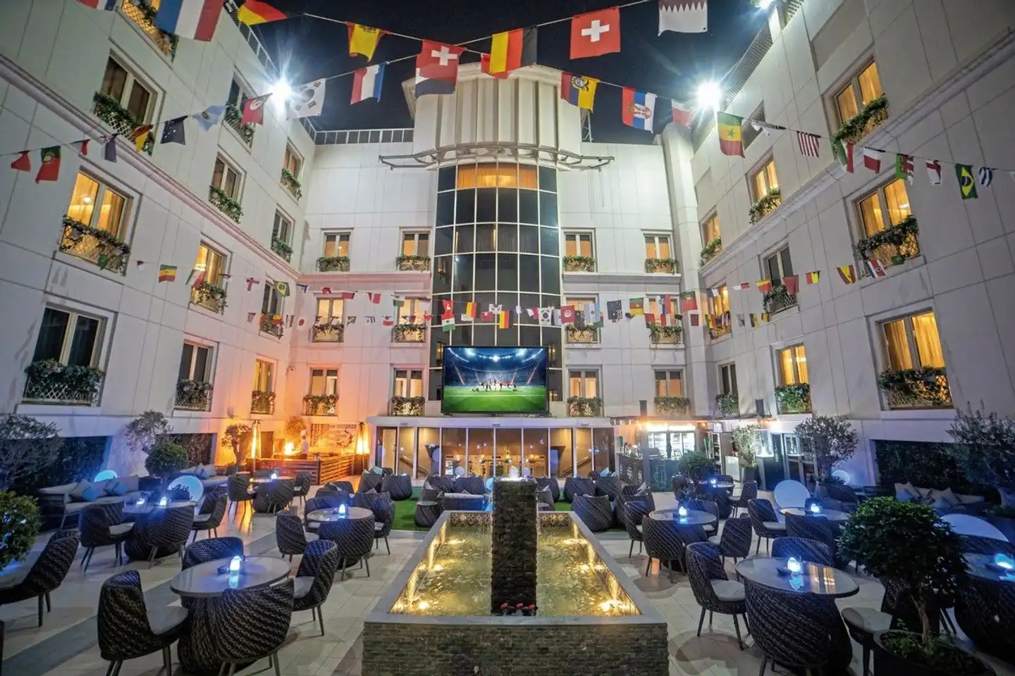 Mövenpick Hotel & Apartments Bur Dubai Restaurant