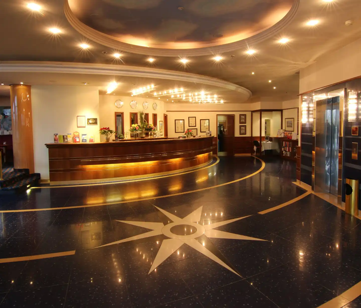PLAZA Schwerin Lobby