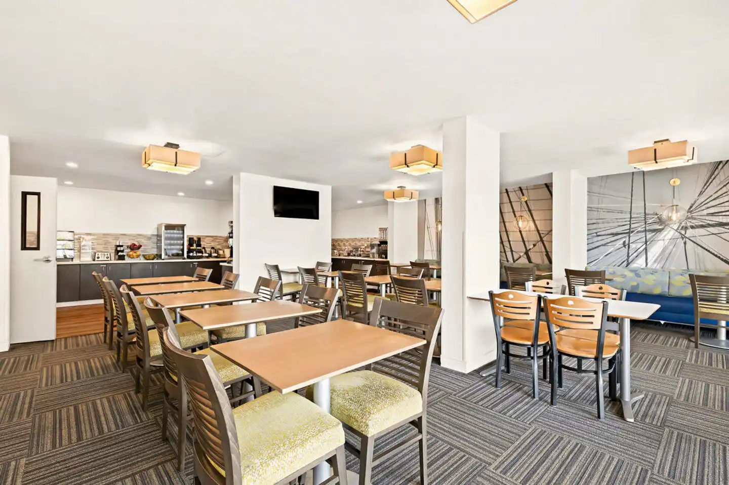 Best Western Yacht Harbor Hotel Lobby