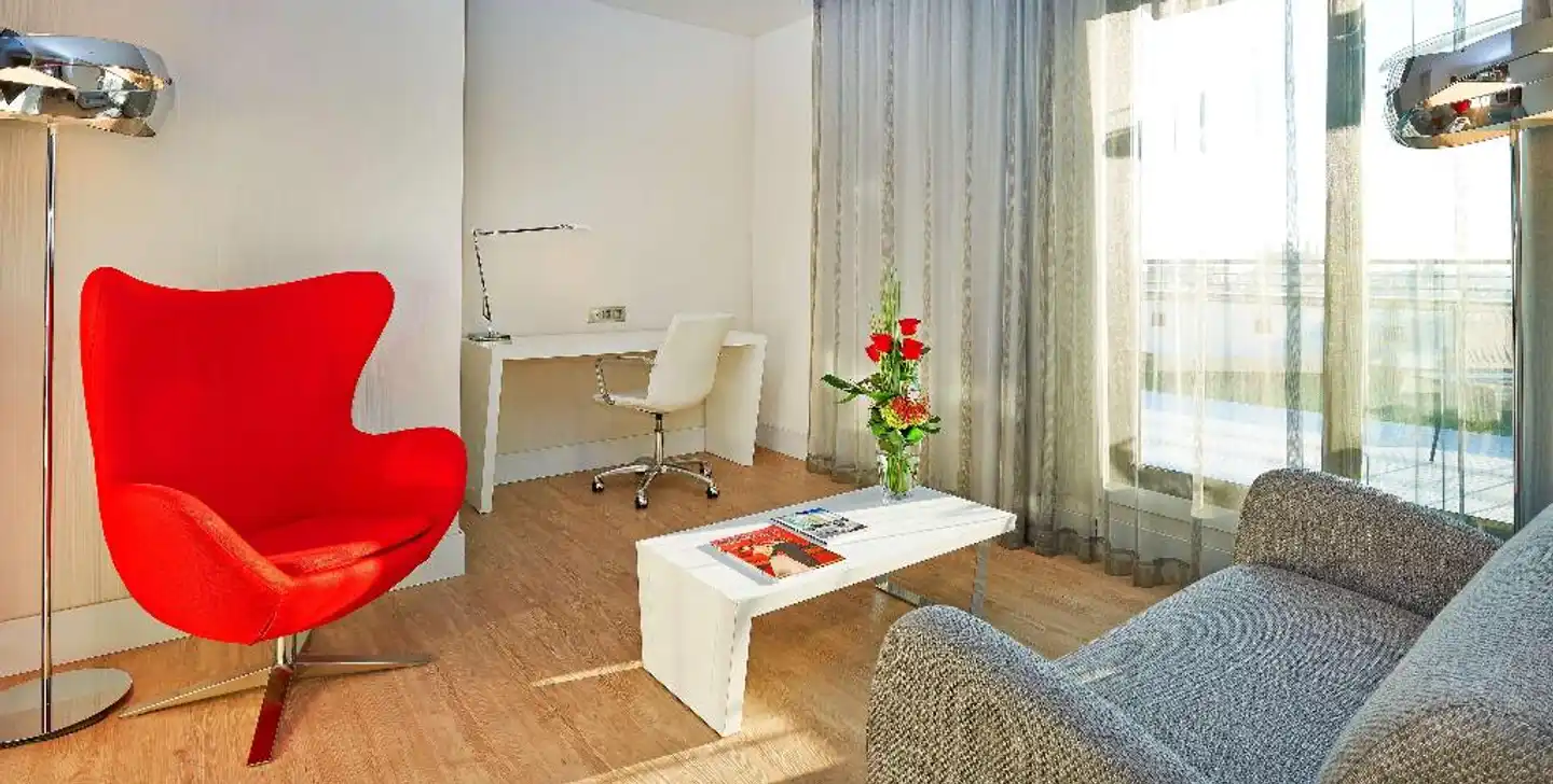 NH Collection Barcelona Gran Hotel Calderón Wohnbeispiel