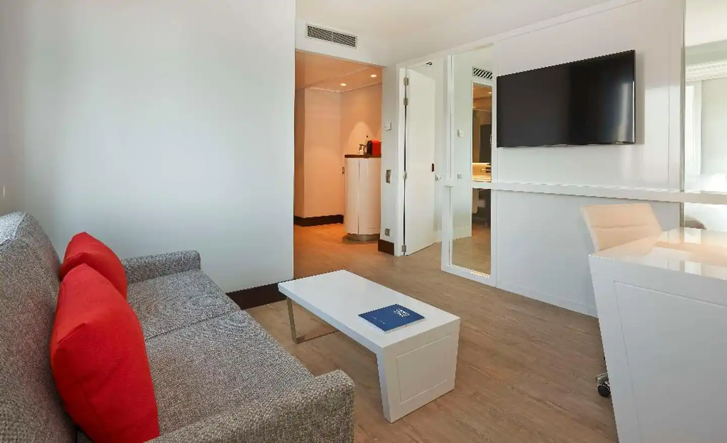 NH Collection Barcelona Gran Hotel Calderón Wohnbeispiel