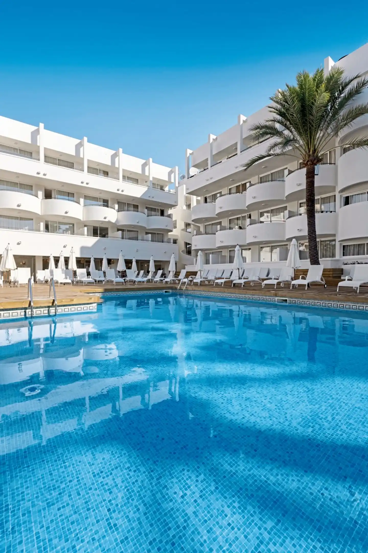 Palmanova Beach by THR Pool