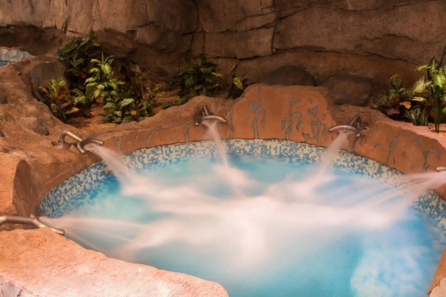 Hotel ILUNION Les Corts Spa Hallenbad