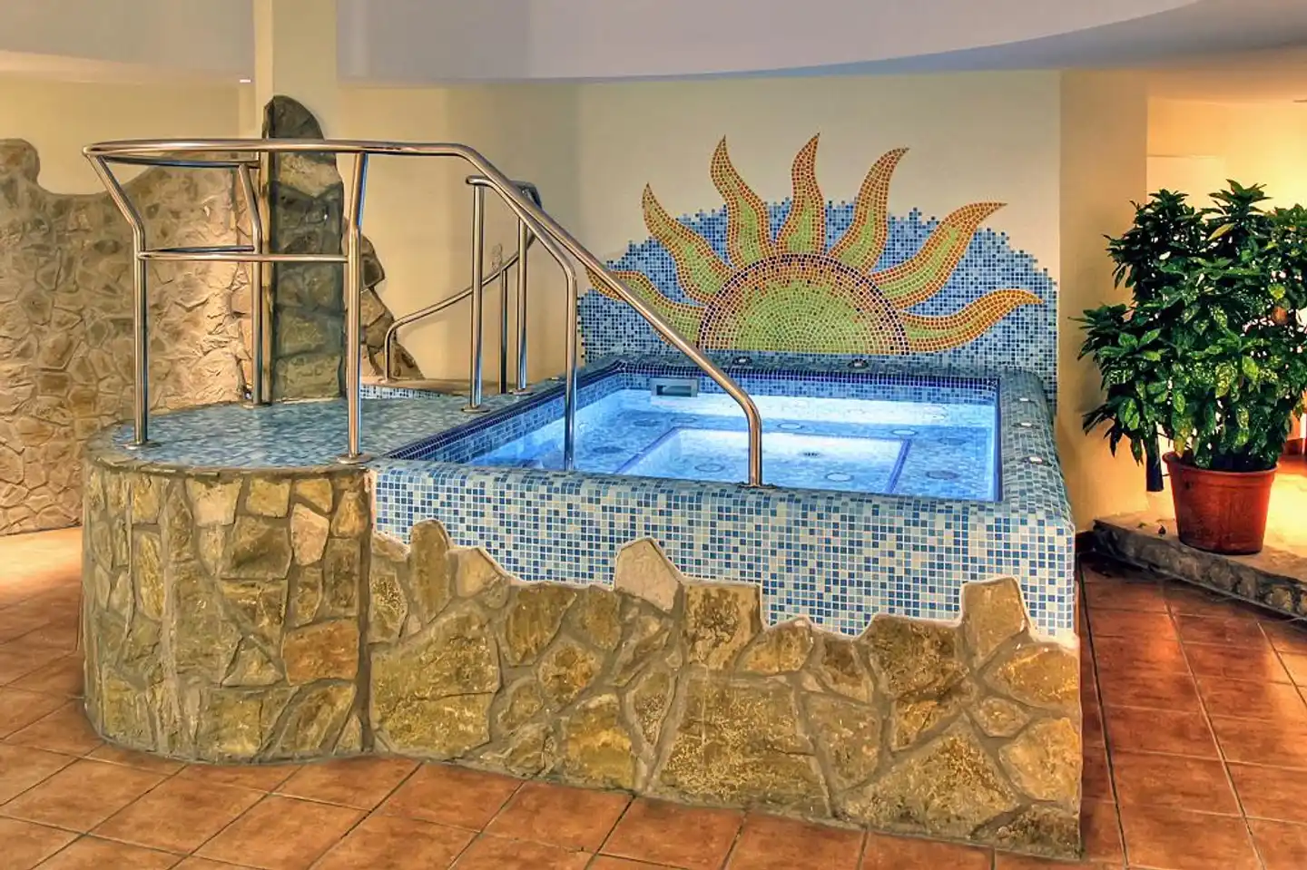 Mediterran Hallenbad