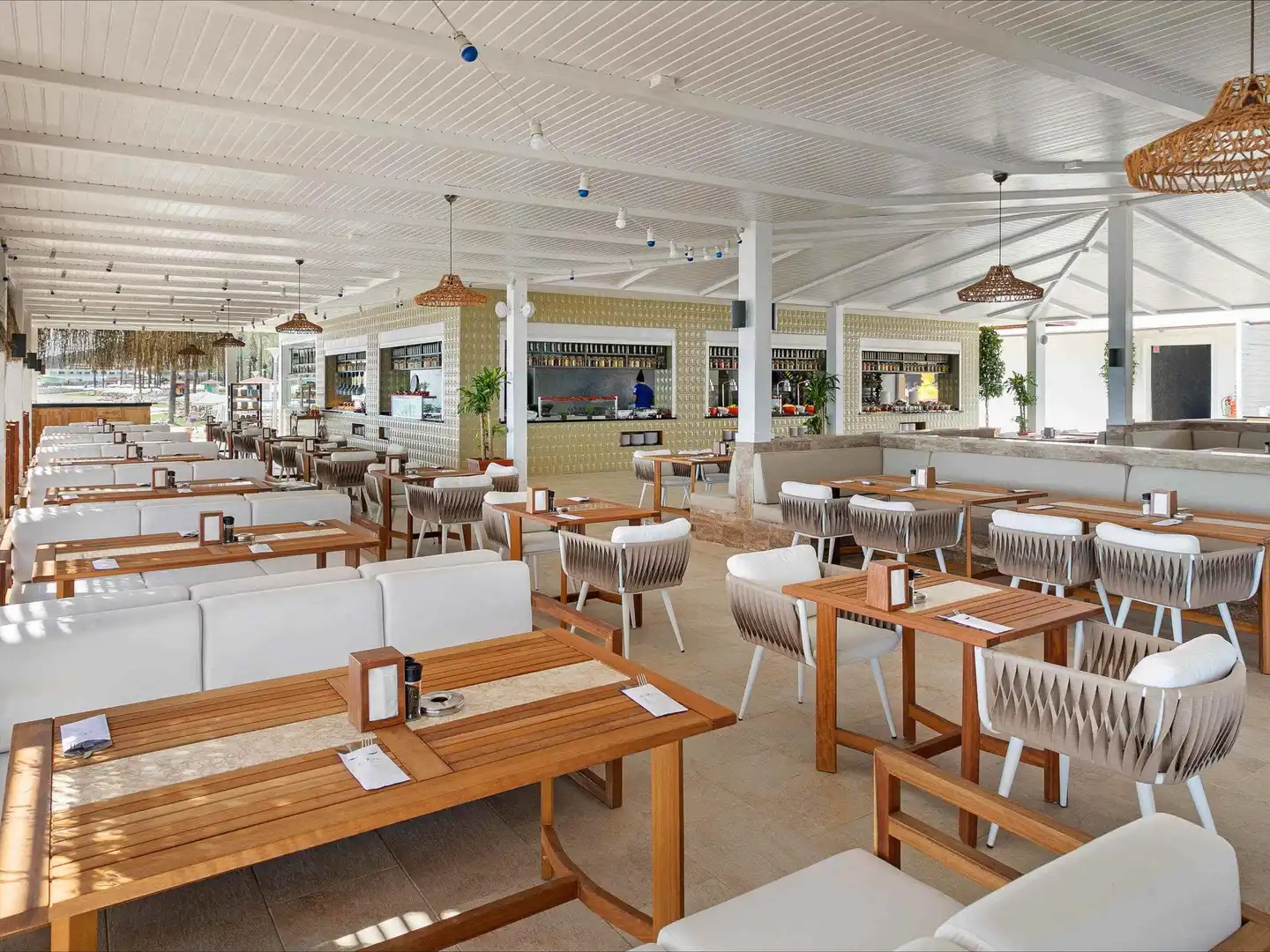 Rixos Sungate Lobby