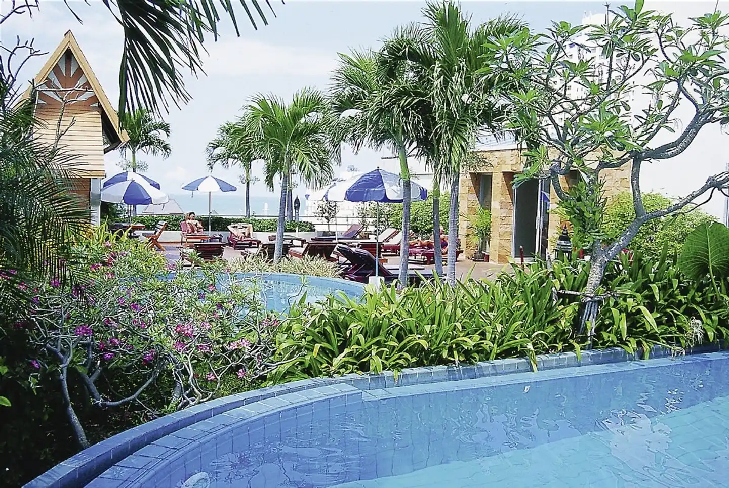 Sunshine Vista Hotel Pool