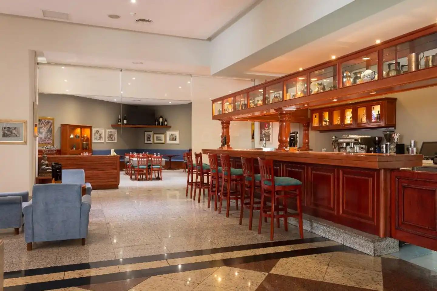 Hotel ILUNION Les Corts Spa Bar