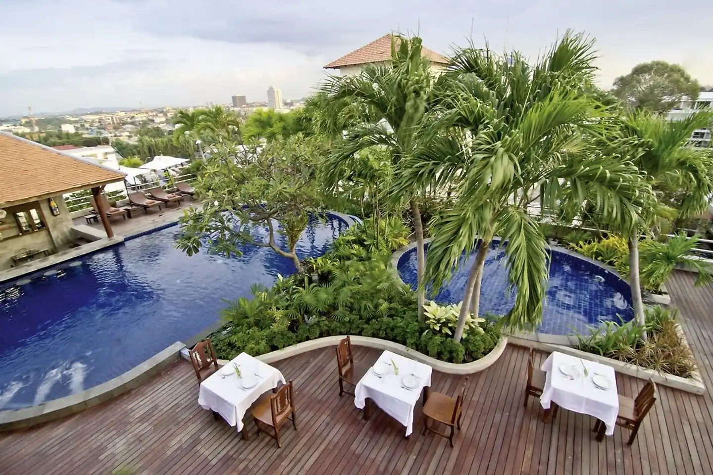 Sunshine Vista Hotel Pool