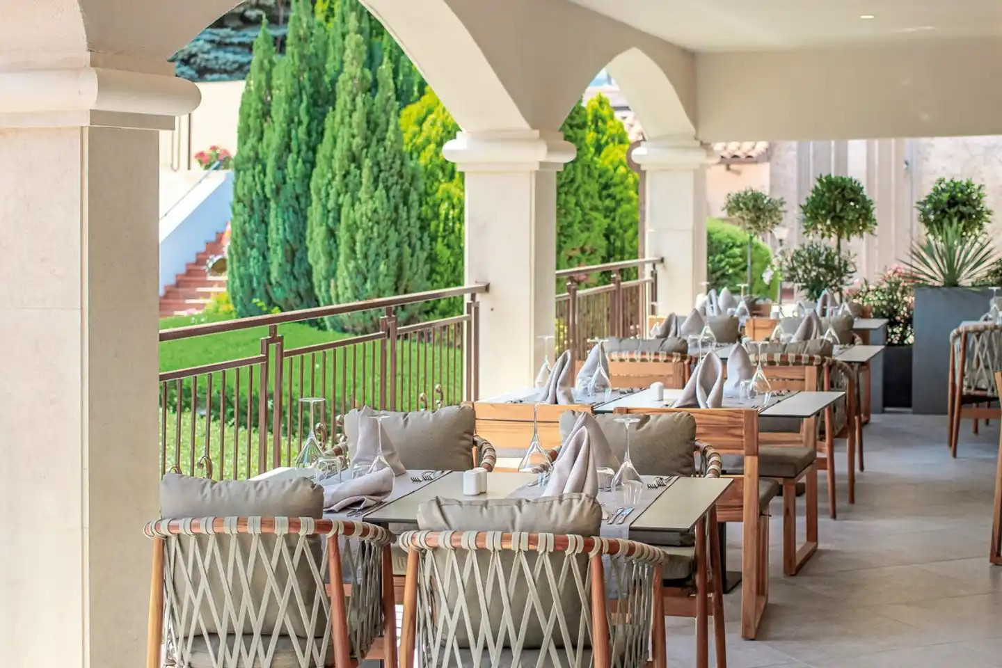 GRIFID Aqua Club Bolero Restaurant