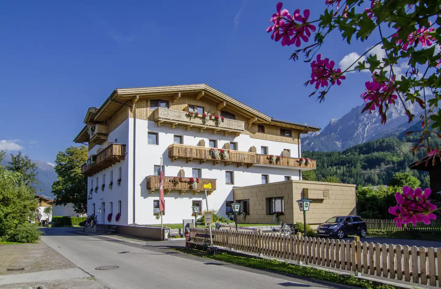 Der Dolomitenhof Aussenansicht