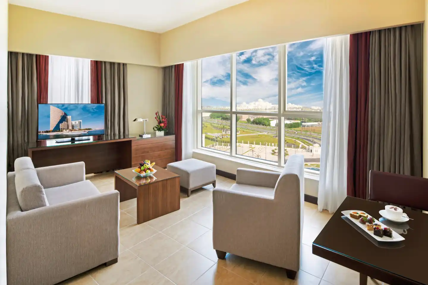 Khalidiya Palace Rayhaan by Rotana Wohnbeispiel