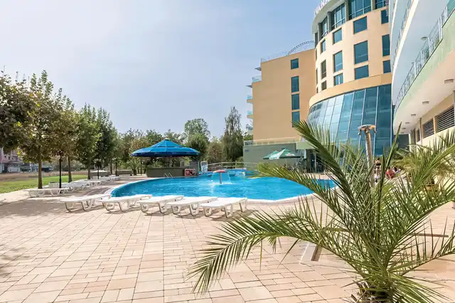 Ivana Palace Pool