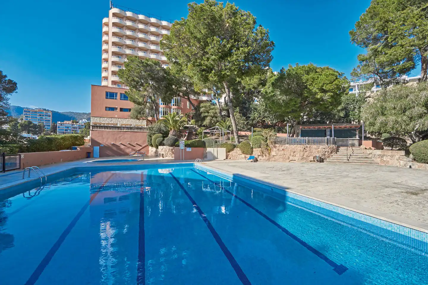 MLL Blue Bay Pool