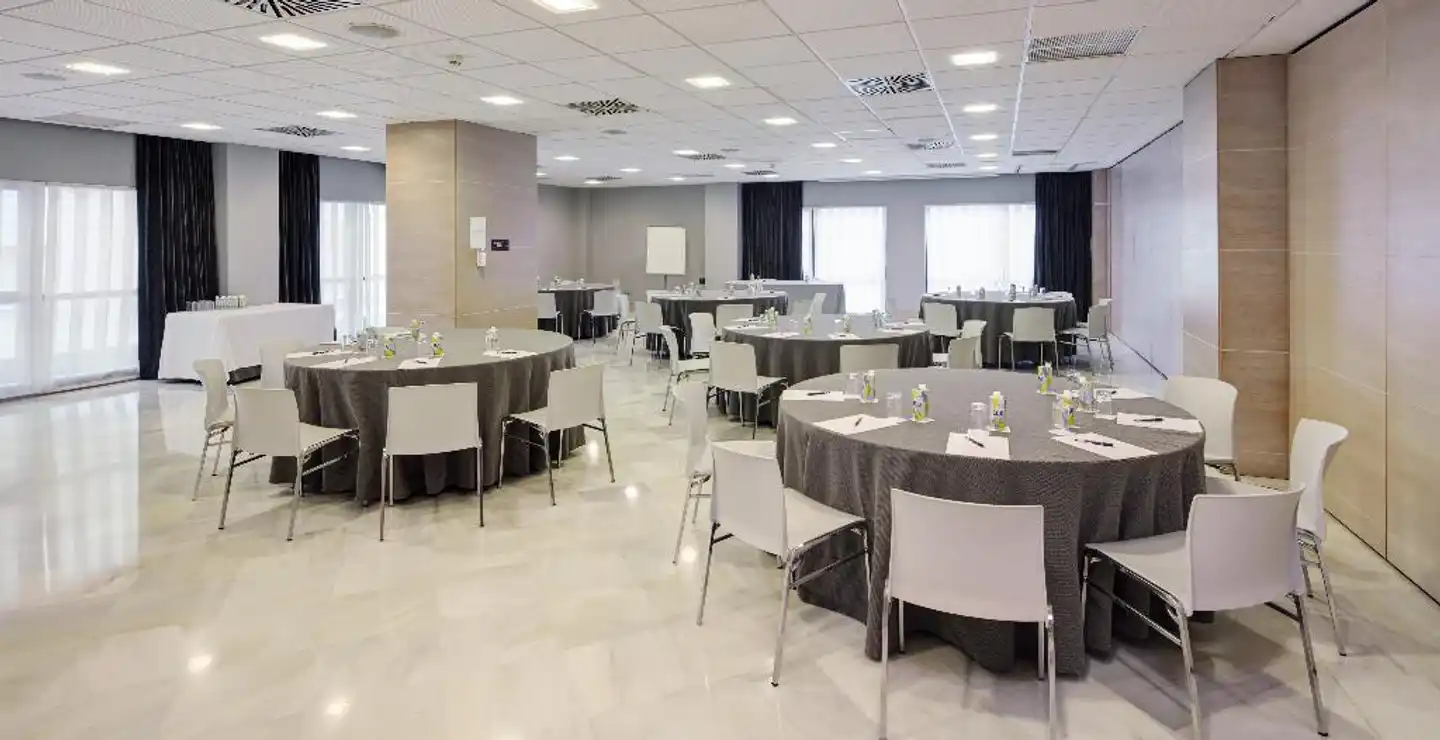 NH Amistad Murcia Restaurant
