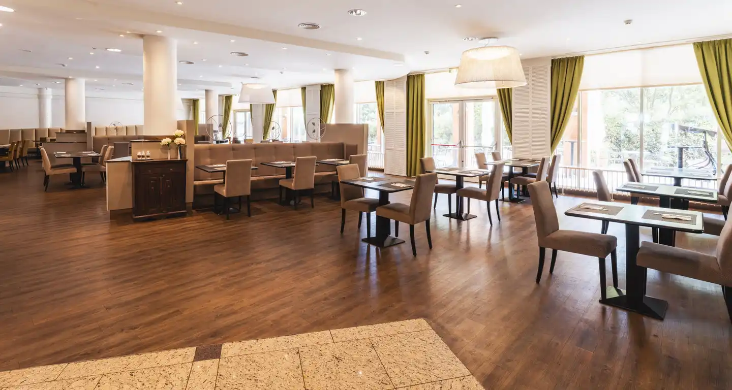 PLAZA Premium Wien Lobby