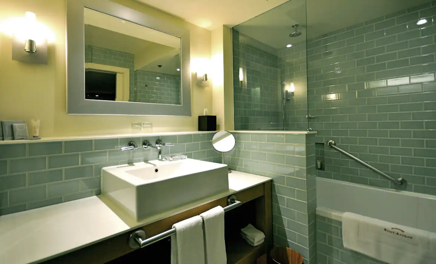 Auberge Saint Antoine Badezimmer